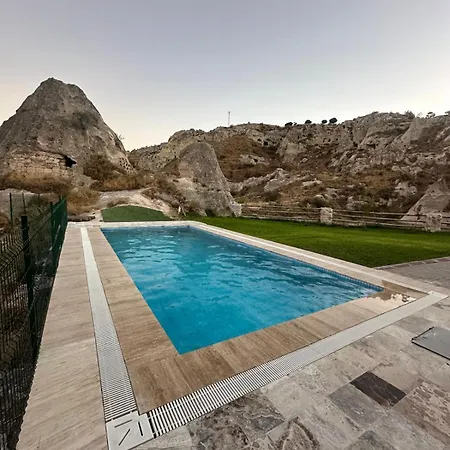 Senfoni Cave Village *